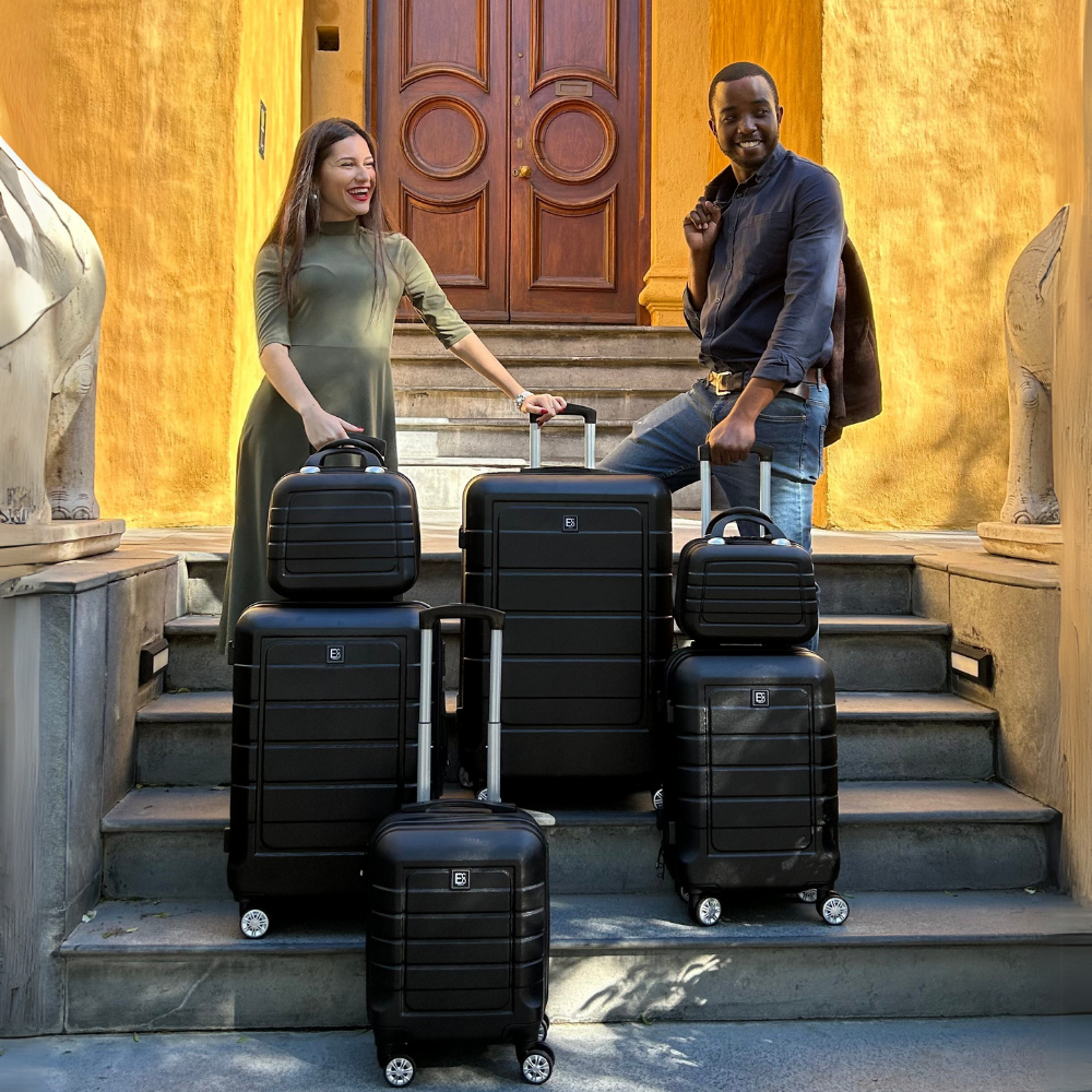 Maletas rígidas Milan con ruedas giratorias de 360° y neceseres