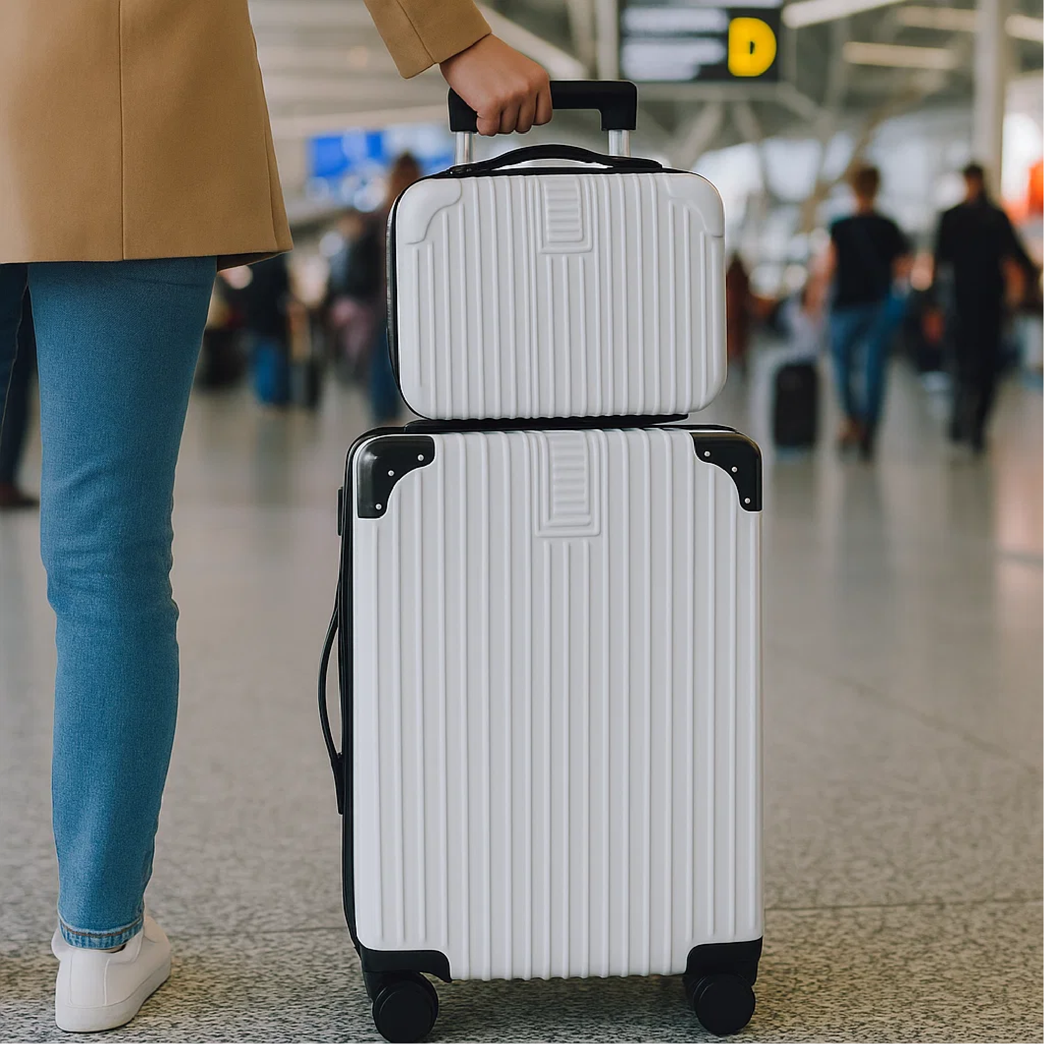 Dubai Hard Shell Carry-On Suitcase with Cosmetic Case - Black & White