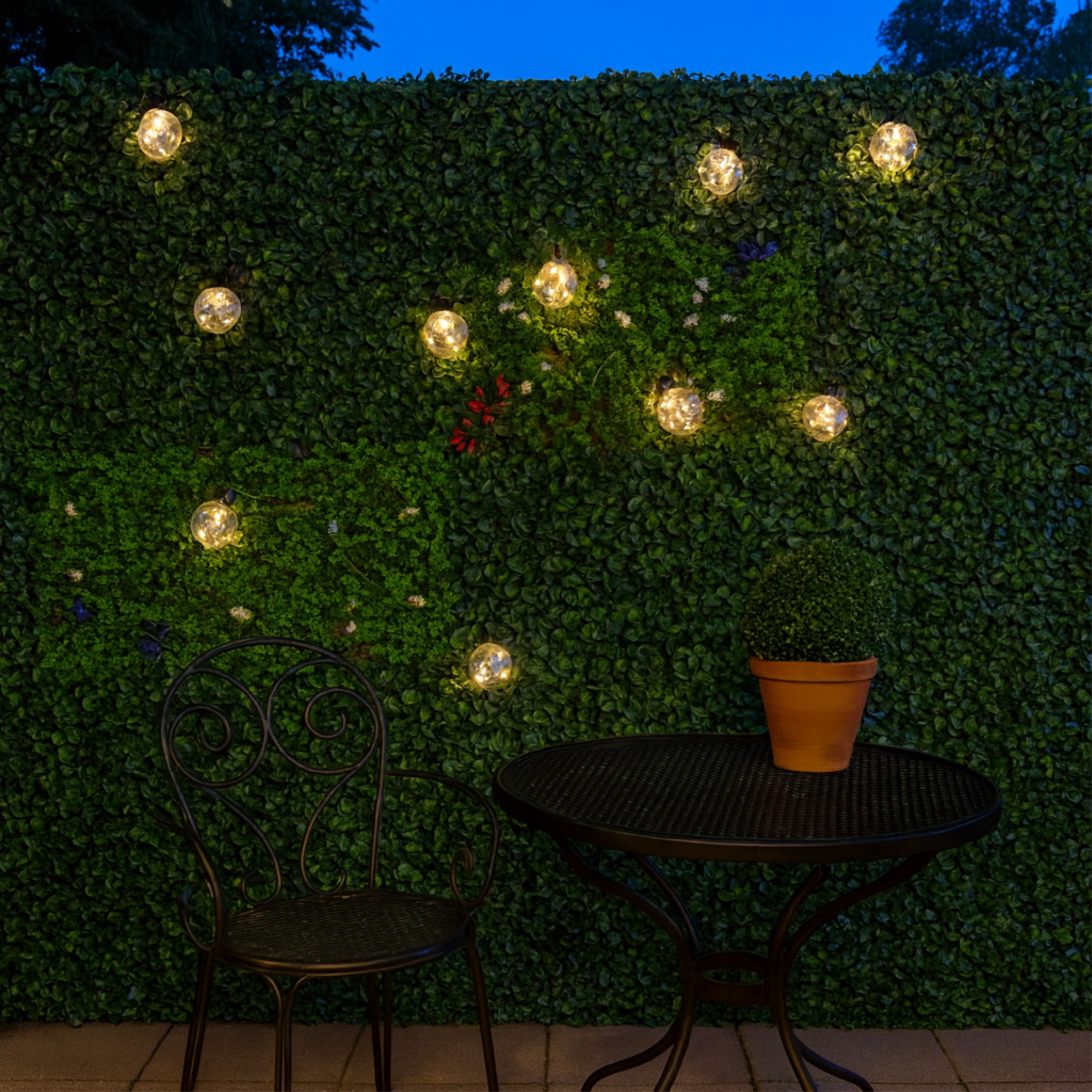 LED Lightbulb Chain