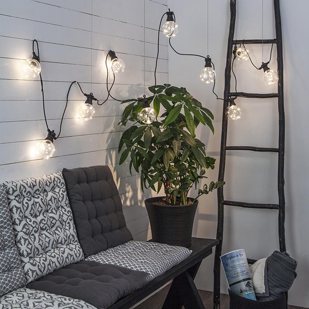 LED Lightbulb Chain